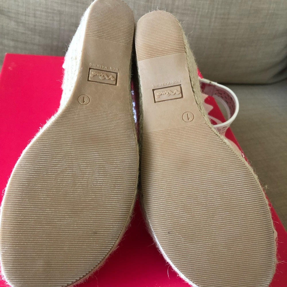 Sandals - Picture 3 of 6